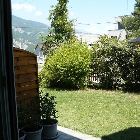 Studio Entre Savines Et Embrun Pres Du Lac De Serreponcon Crots Buitenkant foto